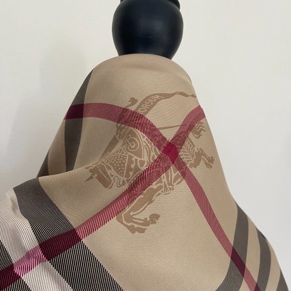 NWT Burberry Scarf Classic Beige Check Pattern Red Border Silk Scarf Wrap - Picture 6 of 13